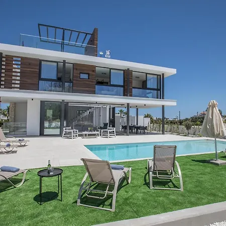 Villa Rent Your Dream Holiday And Look Forward To Relaxing Beside Your Private Pool 1704 Protaras