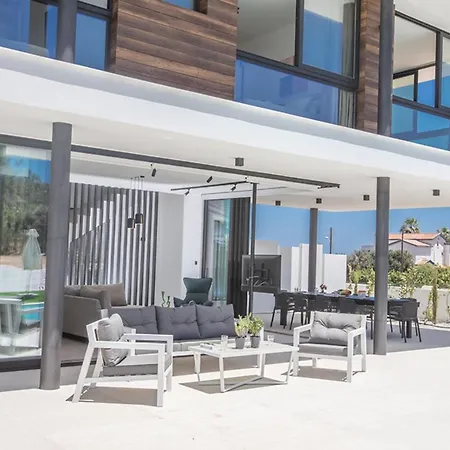 Rent Your Dream Holiday And Look Forward To Relaxing Beside Your Private Pool 1704 * Protaras