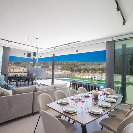Villa Rent Your Dream Holiday And Look Forward To Relaxing Beside Your Private Pool 1704 Protaras
