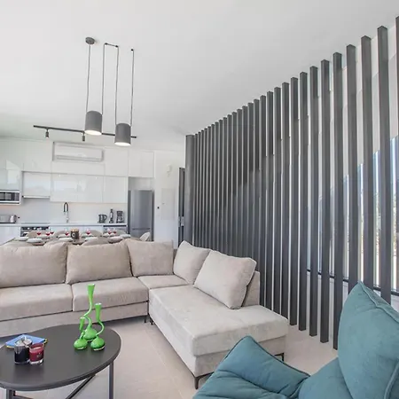 Rent Your Dream Holiday And Look Forward To Relaxing Beside Your Private Pool 1704 * 普罗塔拉斯