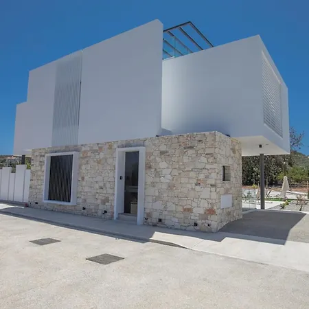 Villa Rent Your Dream Holiday And Look Forward To Relaxing Beside Your Private Pool 1704 Protaras