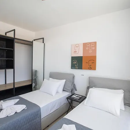 别墅 Rent Your Dream Holiday And Look Forward To Relaxing Beside Your Private Pool 1704 普罗塔拉斯