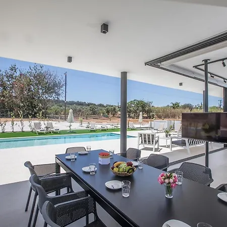 Villa Rent Your Dream Holiday And Look Forward To Relaxing Beside Your Private Pool 1704 Protaras